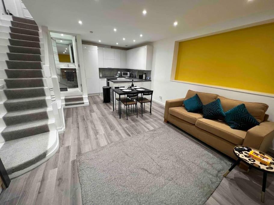 Stunning 3Br Maisonette In Brixton Лондон Екстериор снимка