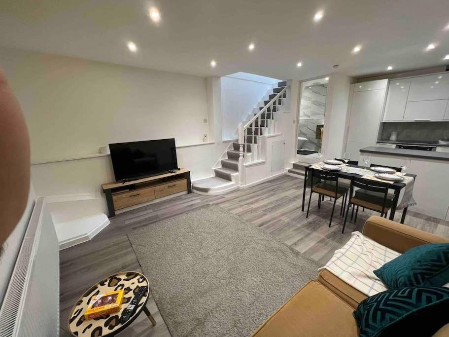 Stunning 3Br Maisonette In Brixton Лондон Екстериор снимка